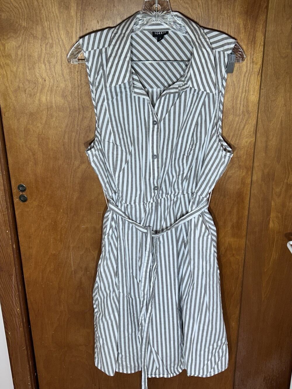 Torrid Shirt Dress Sz 2 Plus Gray White Striped Sleeveless Belted Pockets